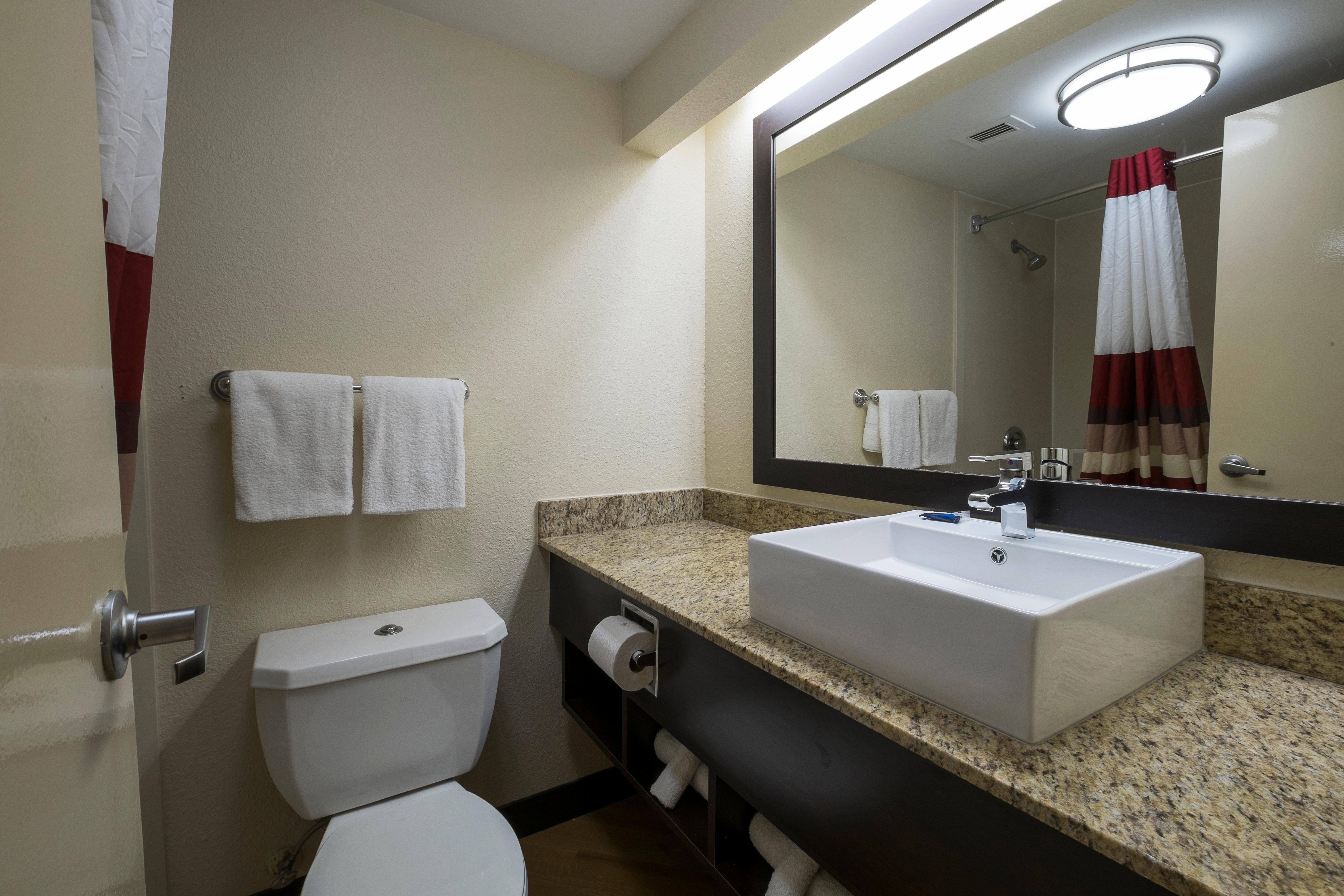 Red Roof Inn Plus+ Houston - Energy Corridor Ngoại thất bức ảnh