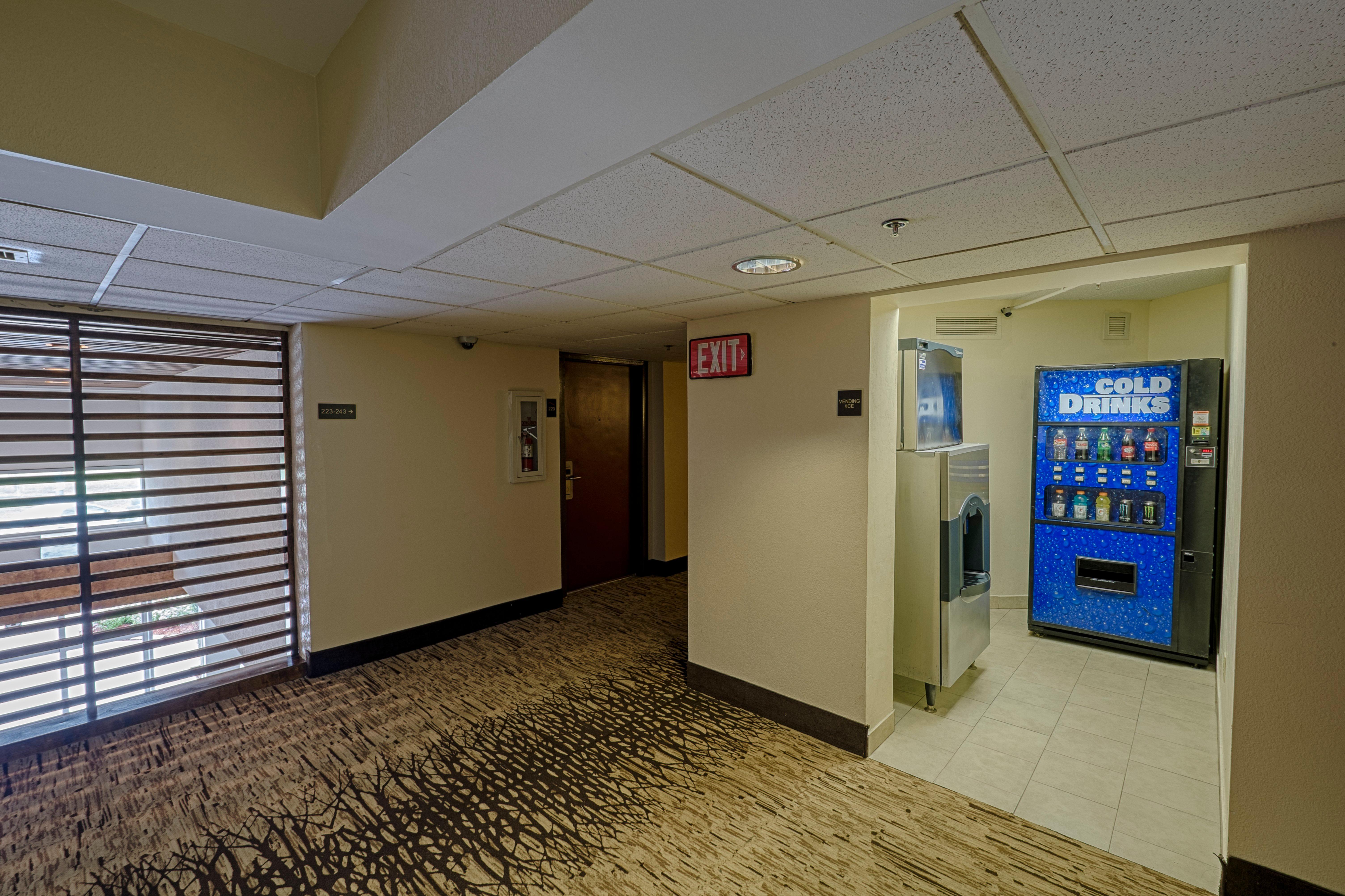 Red Roof Inn Plus+ Houston - Energy Corridor Ngoại thất bức ảnh