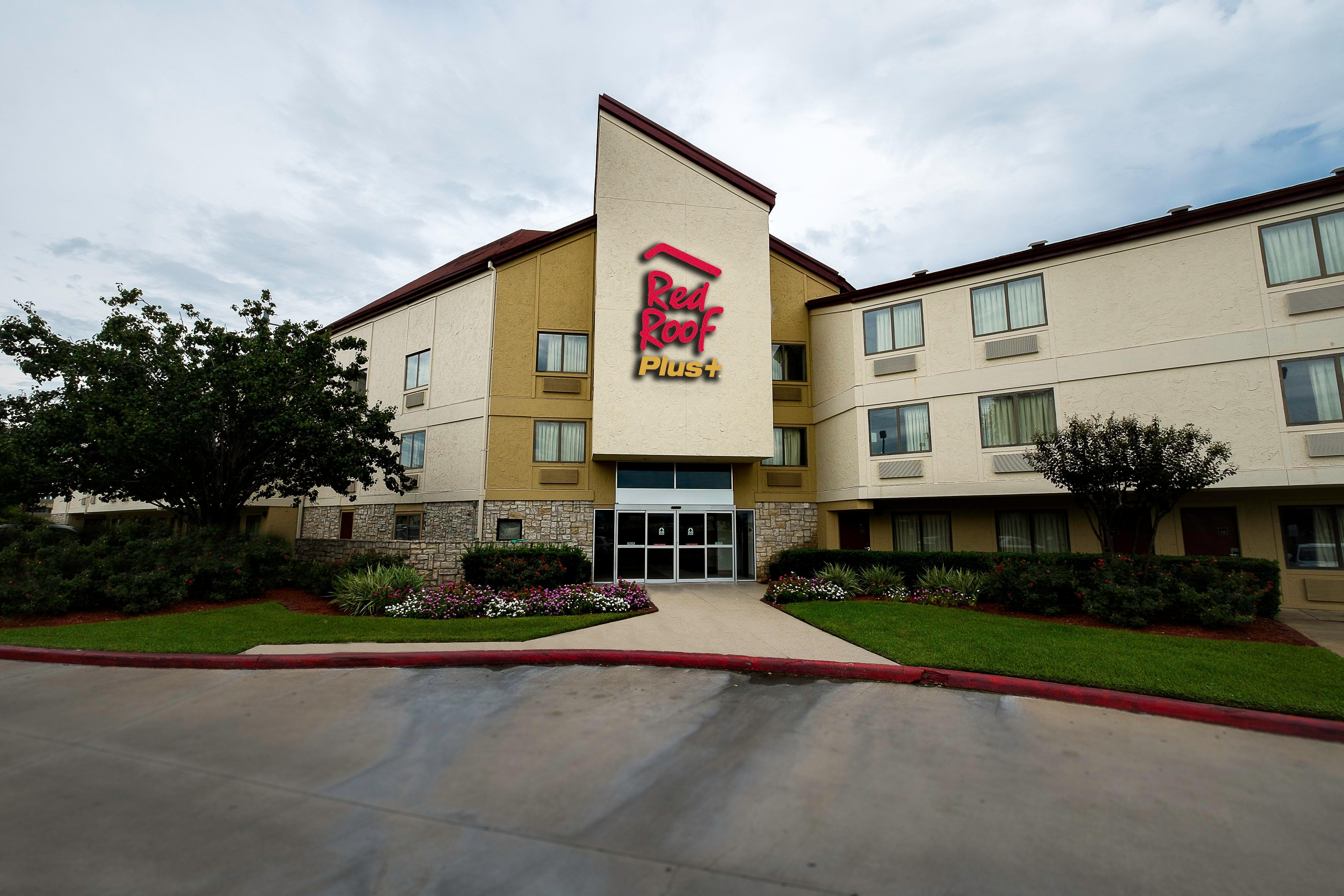 Red Roof Inn Plus+ Houston - Energy Corridor Ngoại thất bức ảnh