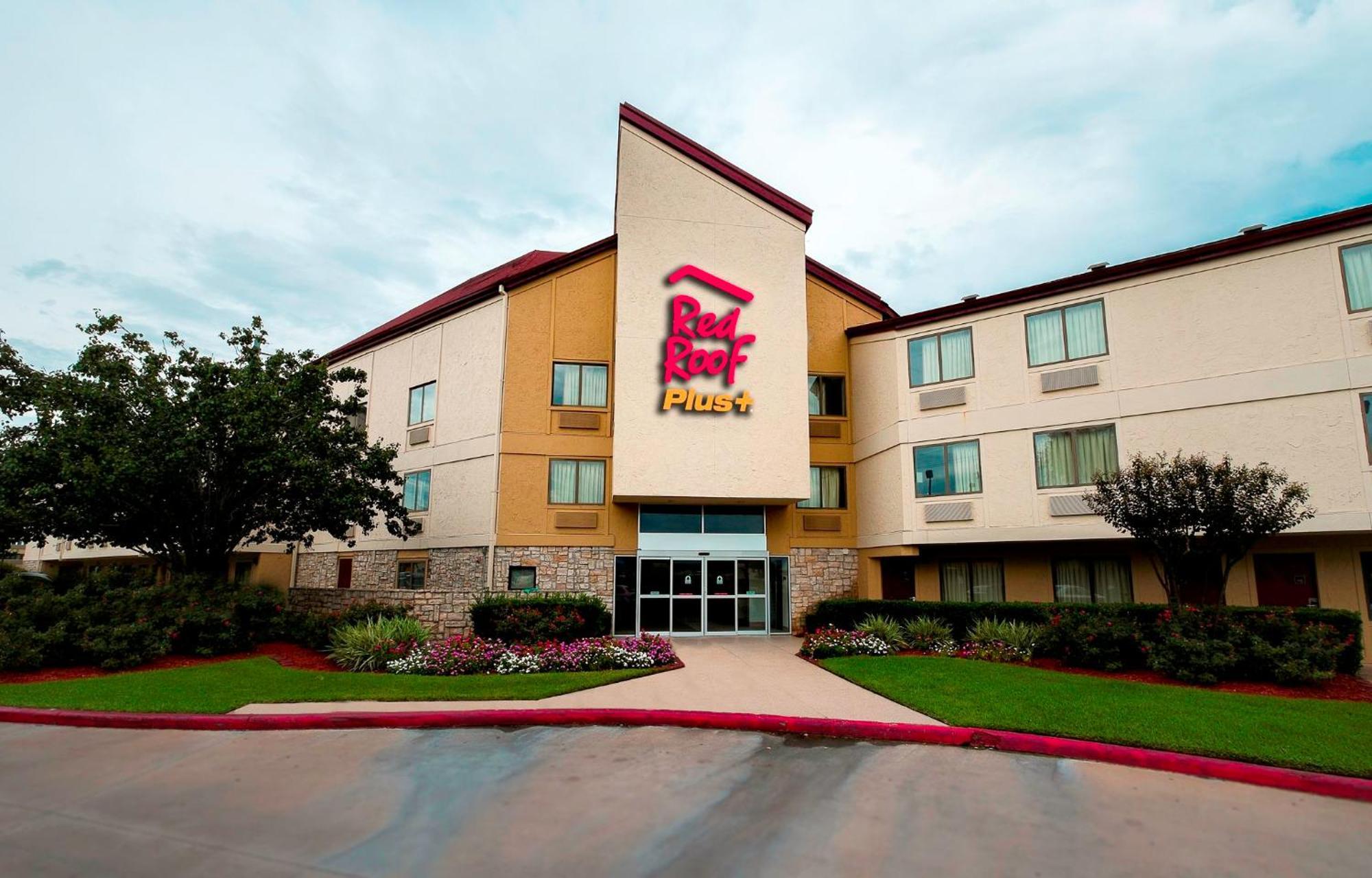 Red Roof Inn Plus+ Houston - Energy Corridor Ngoại thất bức ảnh