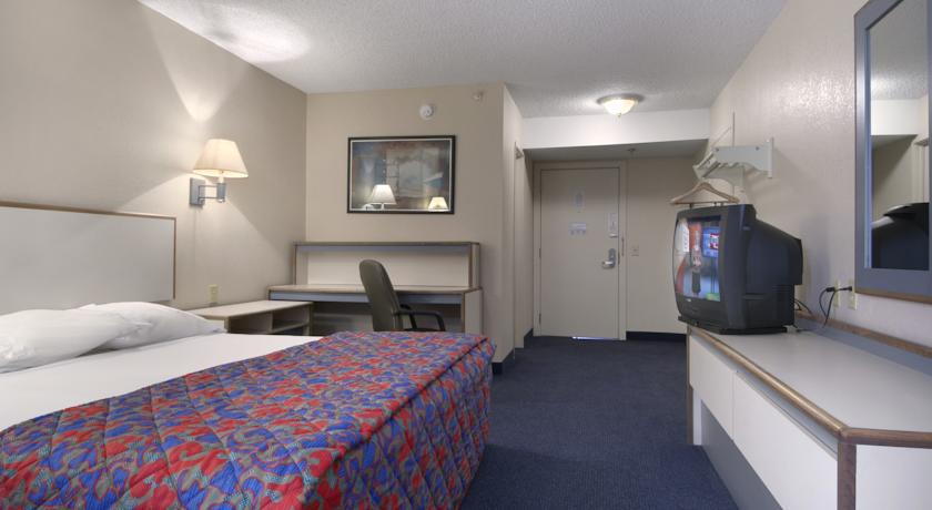 Red Roof Inn Plus+ Houston - Energy Corridor Phòng bức ảnh